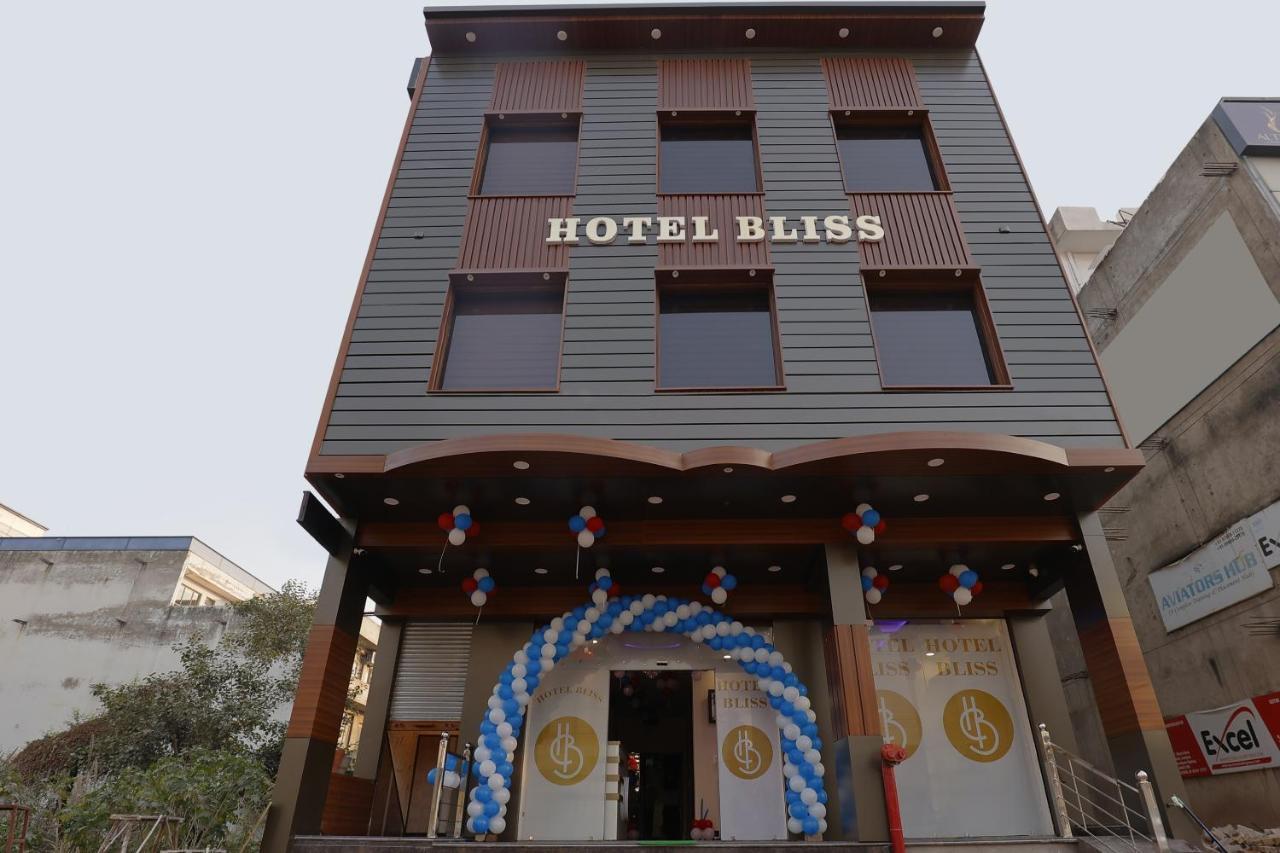 Hotel Bliss Zirakpur Extérieur photo